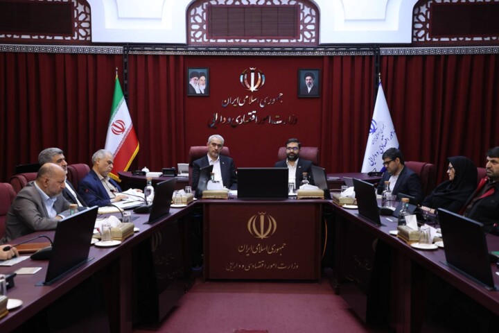 نشست هم‌اندیشی وزیر اقتصاد و رئیس سازمان بهینه‌سازی و مدیریت راهبردی انرژی