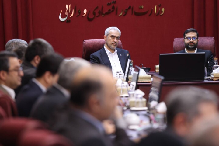 نشست هم‌اندیشی وزیر اقتصاد و رئیس سازمان بهینه‌سازی و مدیریت راهبردی انرژی