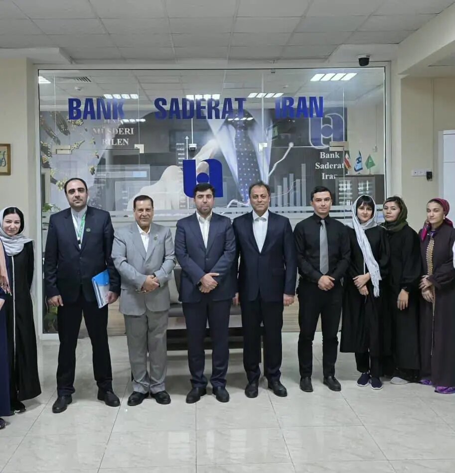 Iran, Turkmenistan Urged to Strengthen Banking Ties