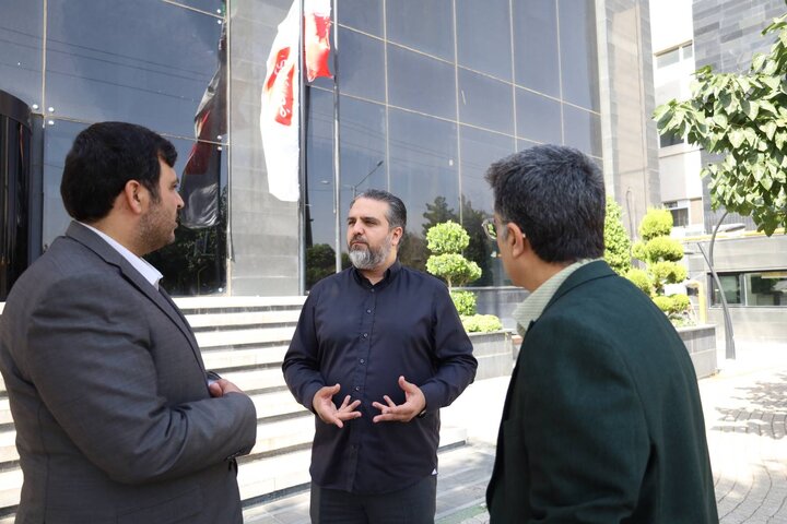 بازدید نماینده وزیر و مدیرکل امور اقتصادی و دارایی خراسان رضوی از واحد صنعتی در شهرک صنعتی