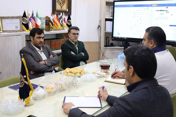 بازدید نماینده وزیر از مرکز  در حال احداث بیزینس‌سنتر استان