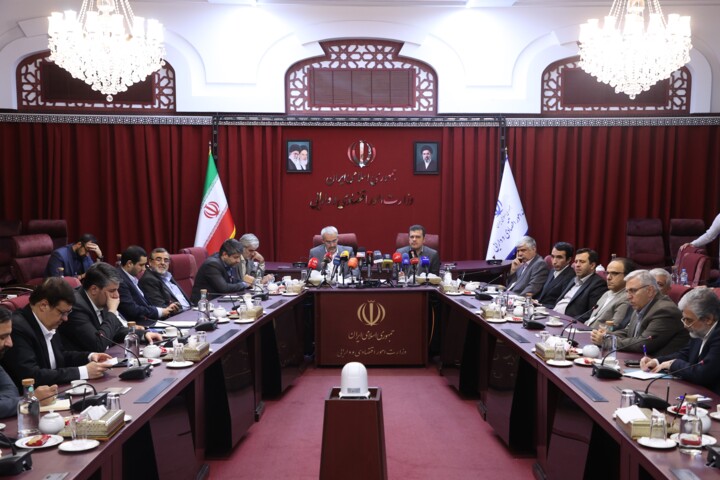آیین امضای تفاهم‌نامه بازسازی زیرساخت‌های فناورانه چهار دانشگاه آسیب‌دیده از جنگ