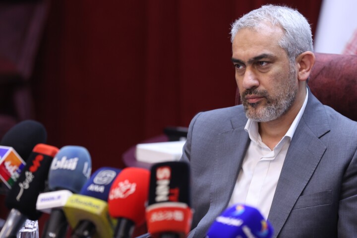 آیین امضای تفاهم‌نامه بازسازی زیرساخت‌های فناورانه چهار دانشگاه آسیب‌دیده از جنگ