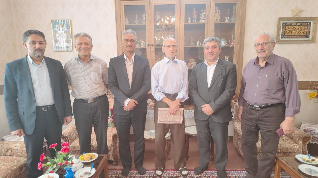 تقدیر از همکار بازنشسته، علی اصغر بهنام