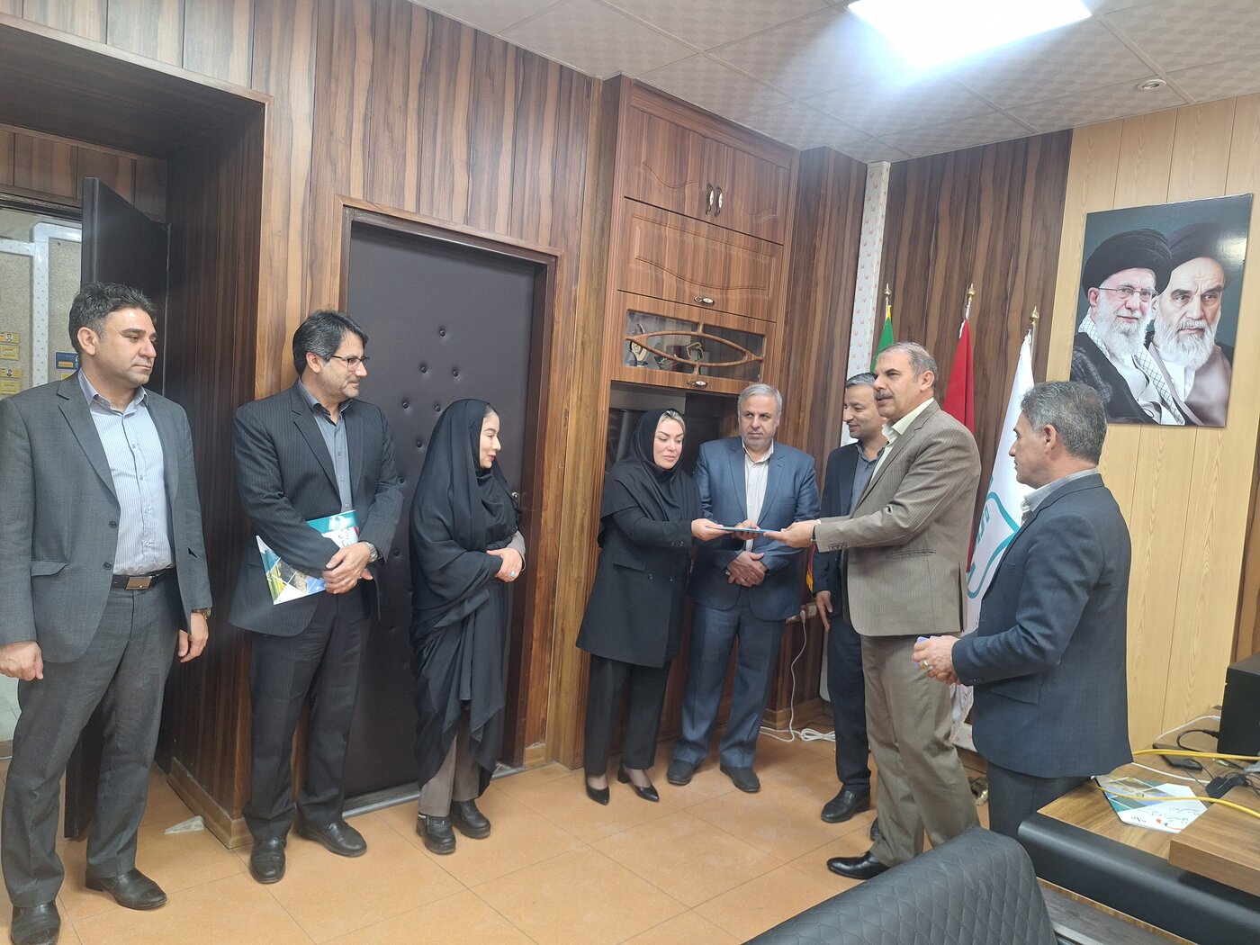 آیین تکریم و معارفه ذیحساب ادارهکل استاندارد ایلام برگزار شد