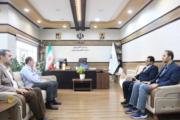 دیدار مدیرکل امور اقتصادی و دارایی استان همدان با نایب‌رئیس مجلس شورای اسلامی