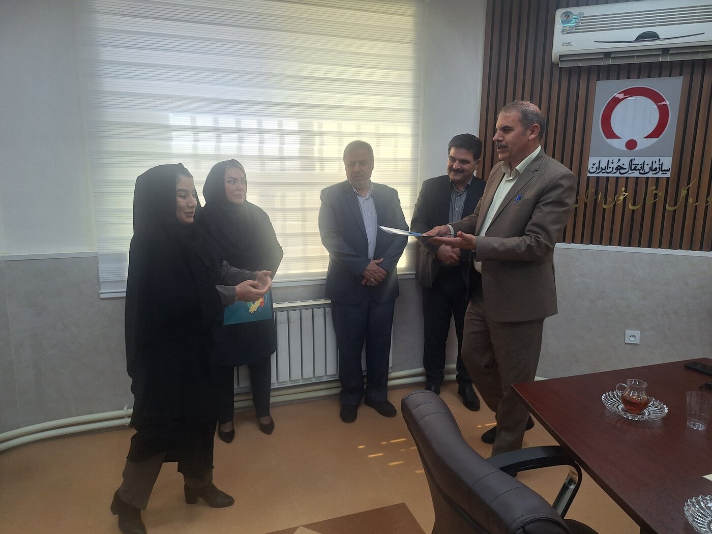 تودیع و معارفه ذیحساب ادارهکل انتقال خون استان ایلام برگزار شد