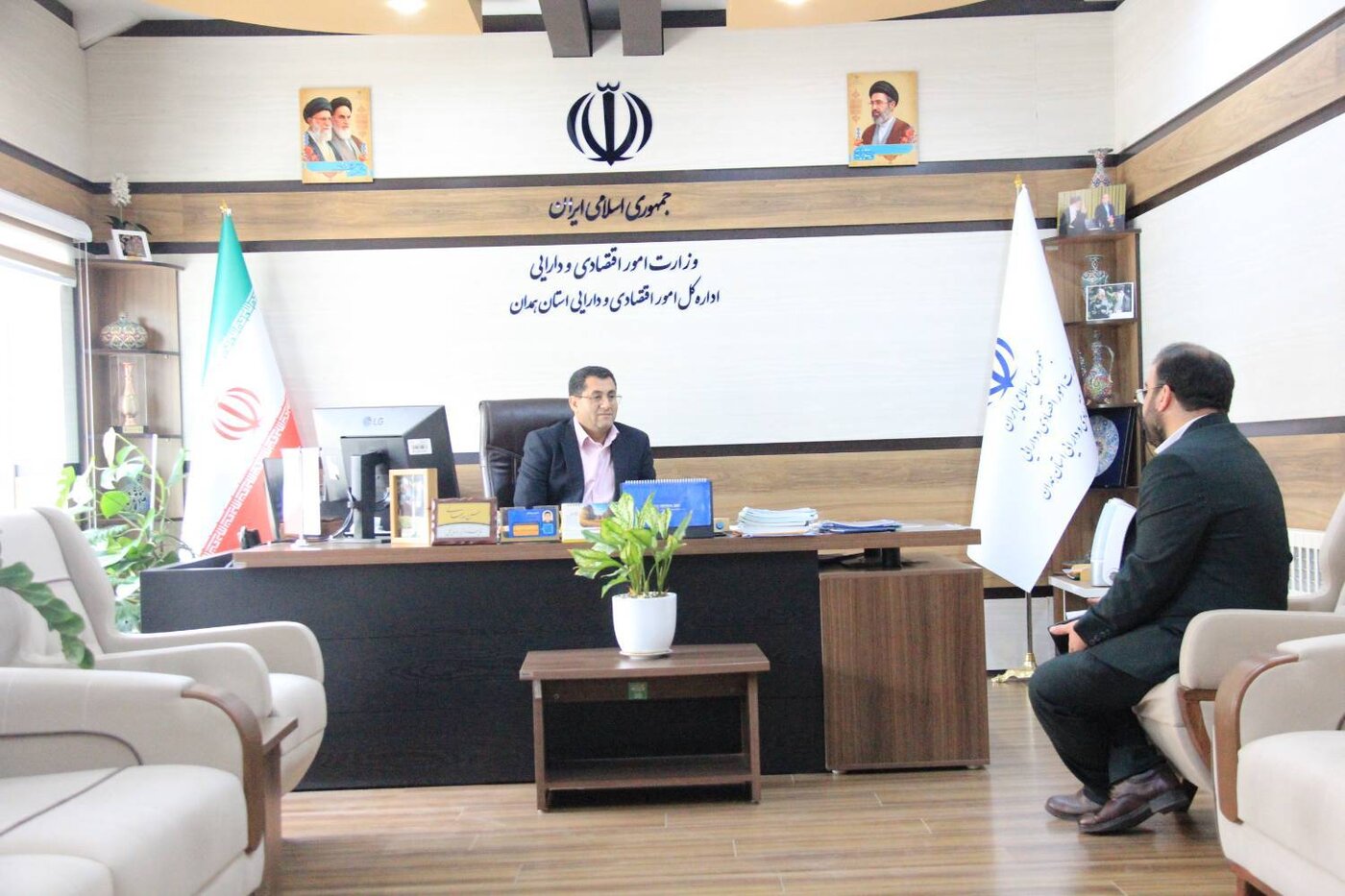 دیدارهای مردمی مدیرکل امور اقتصادی و دارایی استان همدان با هدف رسیدگی به درخواست‌ها و مطالبات شهروندان