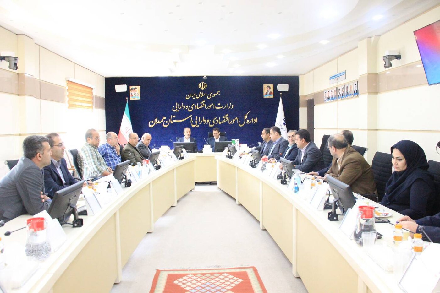 تأکید نماینده وزیر اقتصاد در استان بر ضرورت تقویت هم‌افزایی میان ذیحسابان و پیمانکاران طرح‌های عمرانی