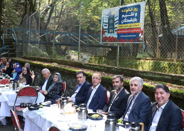 تجلیل از پیشکسوتان اداره کل امور اقتصادی و دارایی استان گلستان