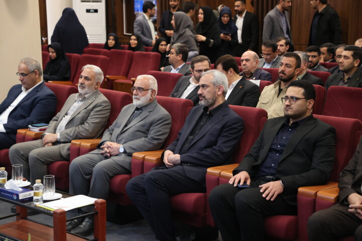 همایش تجلیل از یاوران اشتغال و خودکفایی