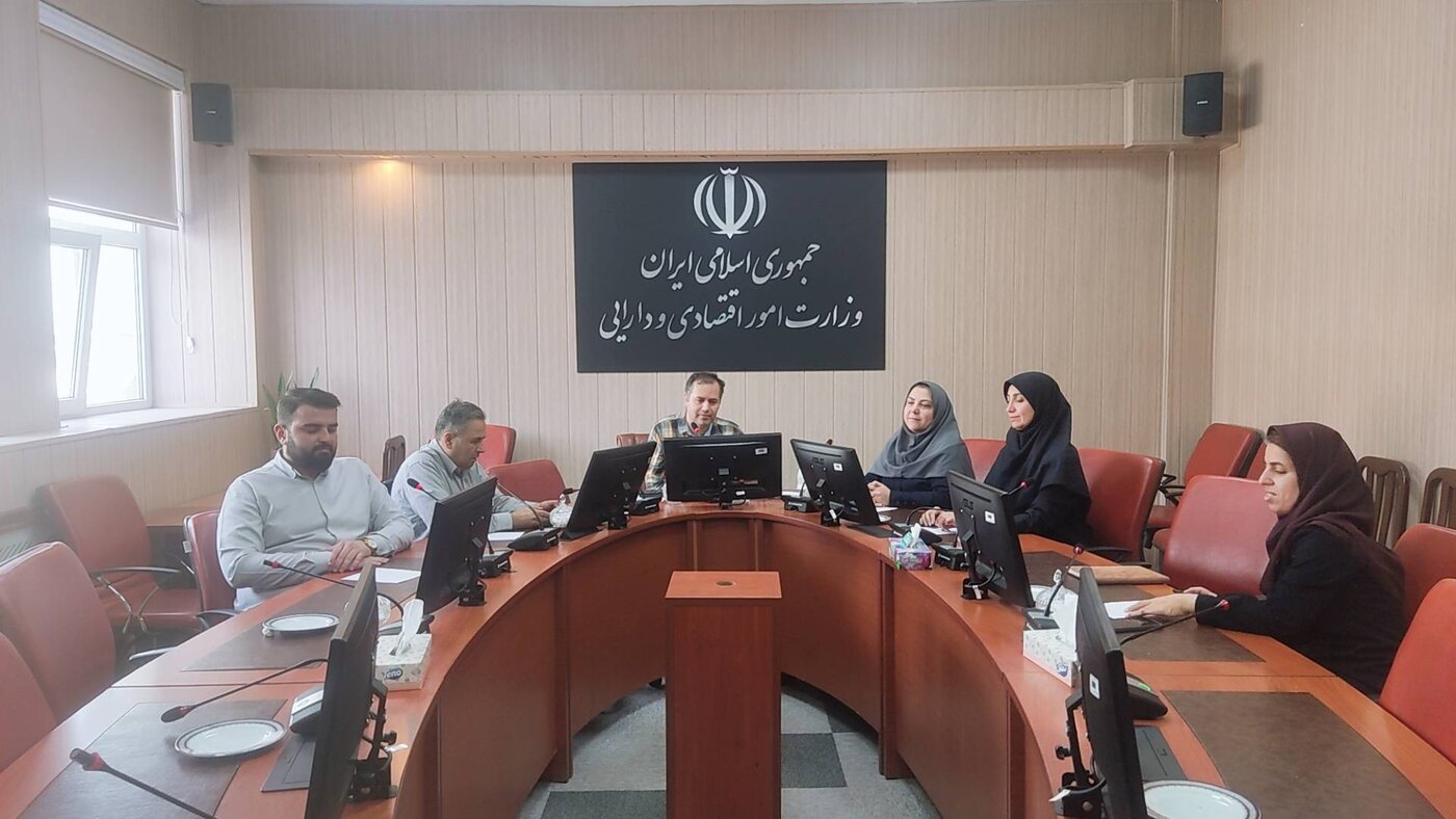 برگزاری پانزدهمین جلسه وبیناری ارائه گزارش‌های سیاستی ـ کاربردی با موضوع «تدوین جدول داده‌ستانده ۳۱ استان کشور با استفاده از روش FLQ-RAS در تاریخ ۲۸ مهر ۱۴۰۵