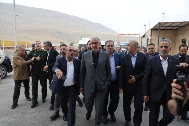 ورود وزیر اقتصاد به ماکو و بازدید ازبازارچه مرزی ساری سو