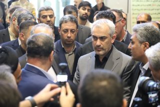 وزیر اقتصاد از پایانه مرزی سرور بازدید کرد.