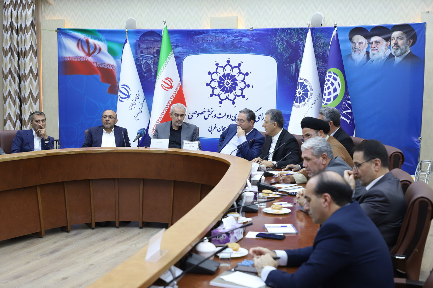 وزیر اقتصاد؛
برنامه جدید بورس برای تسریع تأمین مالی بنگاه‌ها از طریق اوراق گام ارائه می‌شود