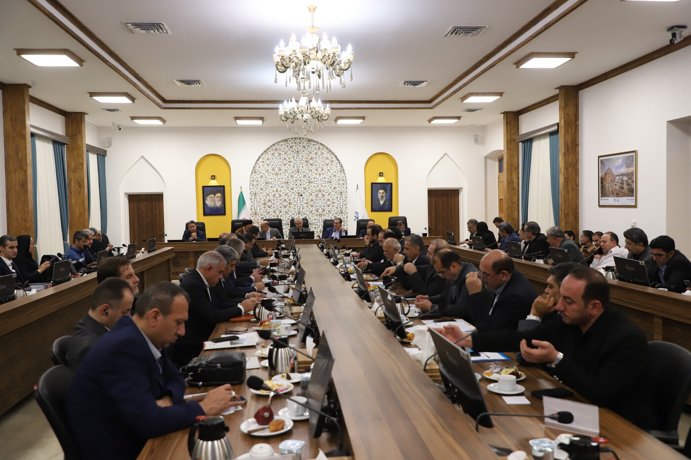 در جلسه شورای هماهنگی دستگاههای تابعه وزارت اقتصاد در آذربایجان غربی مطرح شد؛
پیشنهاد وزیر اقتصاد برای تشکیل کارگروه استانی نوسازی