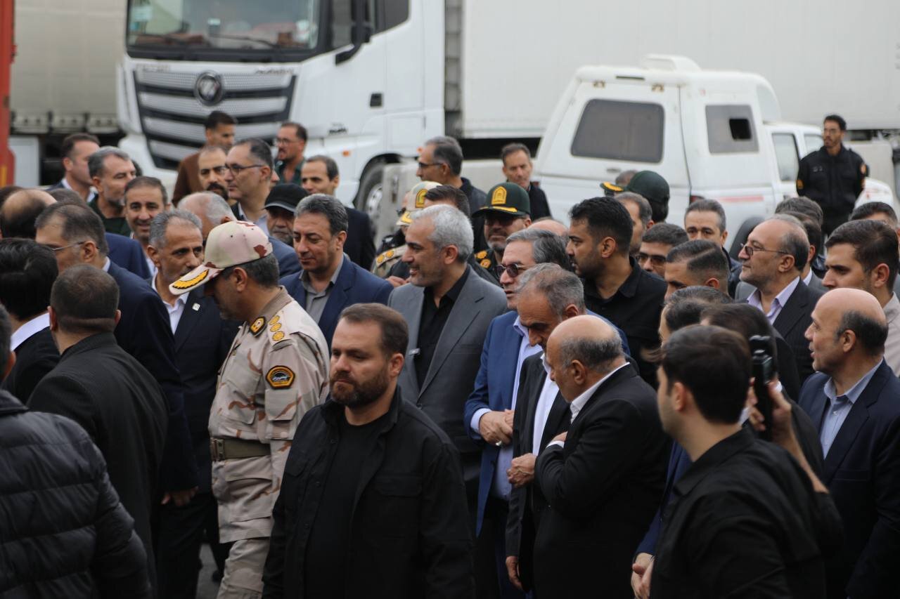 تسهیل تردد ترانزیتی و مسافری در گمرک بازرگان و بررسی الزامات بازگشایی بازارچه مرزی ساریسو، محور بازدید وزیر امور اقتصادی و دارایی از منطقه آزاد ماکو بود.