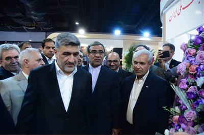 بازدید استاندار خراسان رضوی و رئیس سازمان بورس از غرفه بانك ملی ایران در نمایشگاه اینوكس مشهد