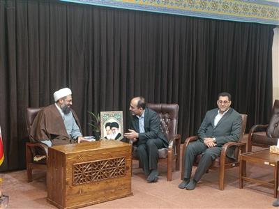 دیدار نماینده وزیر اقتصاد در استان با امام جمعه همدان به مناسبت نوروز ۱۴۰۴