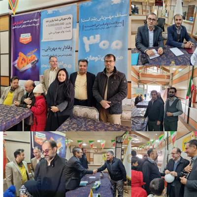 تلاش همكاران در استقرار میز ارتباطات مردمی در مسیر راهپیمایی ۲۲ بهمن
