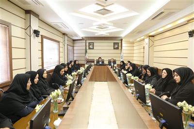 بانوان اداره كل امور اقتصادی و دارایی یزد تجلیل شدند