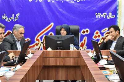 تأكید بر حمایت مالیاتی از تولیدكنندگان در ستاد درآمد و تجهیز منابع لرستان