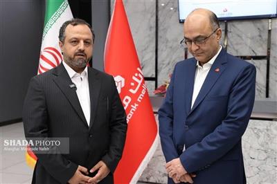 بار اصلی تامین مالی تولید و نیازهای مردم بر دوش شبكه بانكی است