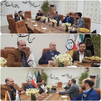 نشست مدیران كل امور اقتصادی و دارایی و امور مالیاتی با رئیس انجمن كفش ماشینی استان قم