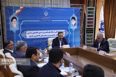 فعالان اقتصادی و مسئولان به دنبال طرح‌های با منفعت بیشتر باشند