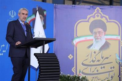 وزیر اقتصاد در مراسم افتتاح شركت فولاد پخش اهواز: