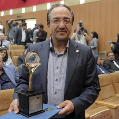 اعطای تندیس و لوح تقدیر هفتمین نمایشگاه ایران اكسپو 2025 به بانك صنعت و معدن