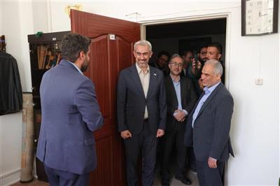 بازدید میدانی وزیر اقتصاد از معاونت‌ها، مراكز و ادارات كل وزارت امور اقتصادی و دارایی/ تأكید مدنی‌زاده بر شفافیت مالی، بهبود فرایندهای اجرایی و استفاده از فناوری‌های نوین در مدیریت منابع