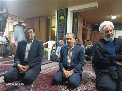 حضور نماینده وزیر و مدیر كل امور اقتصادی و دارایی استان همدان در مراسم قرائت زیارت عاشورا در محل ستاد اقامه نماز استان