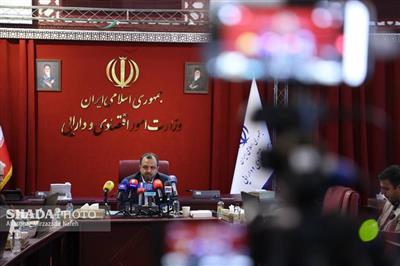 وزیر اقتصاد در مراسم رونمایی از فاز نخست سامانه مولد سازی دارایی های دولت: "شفافیت" ضمانت اجرای طرح مولد سازی است