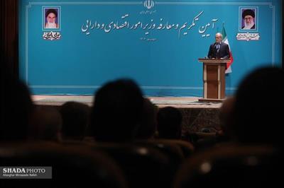 مشكل نه نبود راه‌حل، بلكه عدم استفاده از مدیران توانمند برای عملیاتی كردن راه‌حل‌هاست/ تلاش برای نجات كشور از بحران‌ها با استفاده از نخبگان و بر اساس وفاق ملی/ امروز مفهوم تقوا كار دقیق و علمی در بخش‌های مختلف نظام اجرایی است