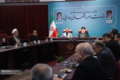 استقلال اقتصادی كشور نیازمند «مدیریت كارآمد و تحول‌خواه» در این وزارتخانه است/ ایجاد سامانه‌های شفافیت و نظارت از اقدامات موثر وزارت اقتصاد برای سالم‌سازی نظام اقتصادی/ «تلاش برای افزایش سرمایه‌گذاری» و «افزایش بهره‌وری» دو ماموریت مهم وزارت امور اقتصادی دارایی/ 7 دستور رئیس جمهور به مدیران وزارت اقتصاد برای ارتقای عملكرد نظام اقتصادی كشور