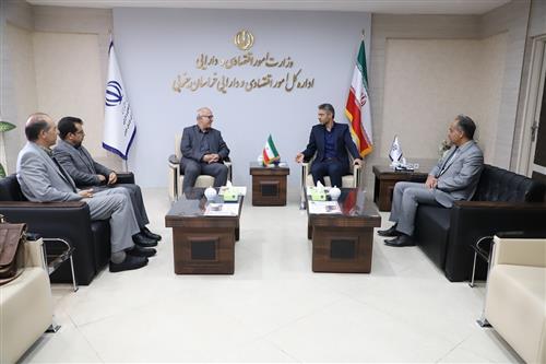 اجرای طرح احداث مزرعه خورشیدی برای دستگاه‌های اجرایی