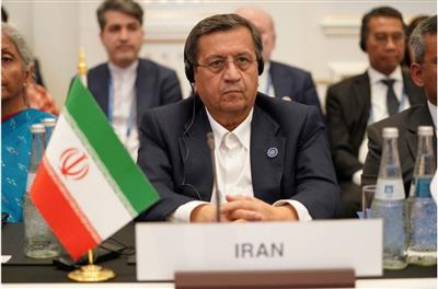 تأكید وزیر اقتصاد كشورمان بر تقویت روابط ایران با بانك سرمایه گذاری زیر ساخت آسیا