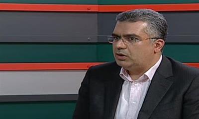 حمایت از سرمایه گذاران خرد در راه است / بهتر است دیدگاه سرمایه گذاران در بورس بلندمدت باشد / ارتباط بین بانك ها و بازار سرمایه یك سویه نیست، این ارتباط اكنون دو طرفه است / سودسهام عدالت سال گذشته تا پایان امسال پرداخت می شود