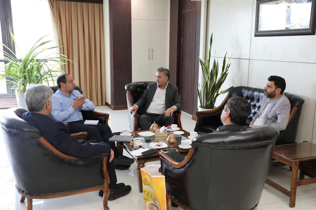 پیگیری مسایل مرتبط با حوزه عشایری در دیدار با مدیركل امور اقتصادی و دارایی استان