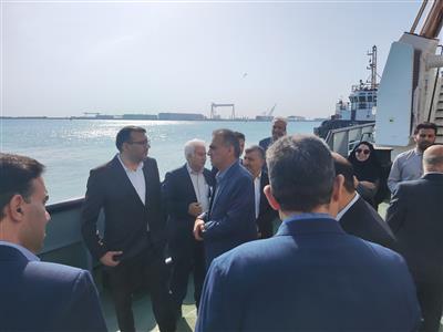بازدید مدیر عامل اموال تملیكی از گمرك و اداره بندر استان بوشهر