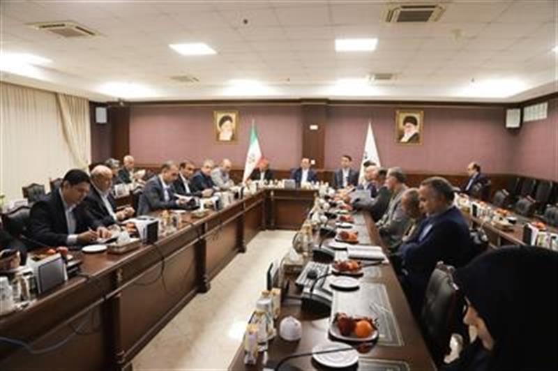 جهش مناطق آزاد برای تحقق «سرمایه‌گذاری برای تولید» / فرصت‌های سرمایه‌گذاری در مناطق آزاد نیازمند تحول و به‌روزرسانی است