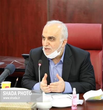 اظهارات وزیر اقتصاد در گفت و گویی پیرامون نحوه تأمین مالی بودجه سال‌ 1399: برای تأمین كسری احتمالی ناشی از عدم تحقق منابع پیش‌بینی شده در بودجه، بر اساس اولویت صرفه‌جویی هزینه‌ها، افزایش درآمدهای مالیاتی، عرضه بنگاه و اموال دولتی و نهایتاً انتشار اورق دولتی، پیشنهاد وزارت اقتصاد است