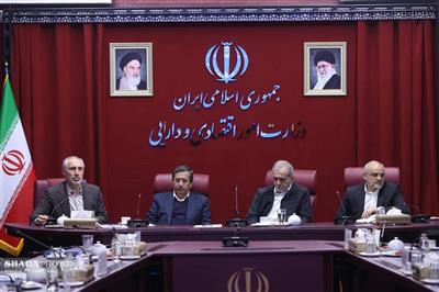 حضور سرزده دكتر پزشكیان در وزارت امور اقتصادی و دارایی