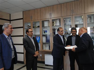 طی حكمی از سوی سید رحمت الله اكرامی خزانه دار كل كشور و بنابر پیشنهاد اداره كل امور اقتصادی ودارایی استان ؛   آقای مصطفی مولایی به عنوان ذیحساب  اداره كل راه وشهرسازی استان   كردستان  معرفی شد.