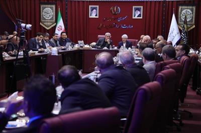 وزیر اقتصاد در دیدار با مجمع كارآفرینان ایران: