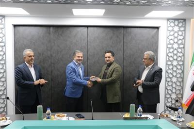 چك خسارت ۸ میلیارد تومانی به بیمه گزار اصفهانی تحویل داده شد