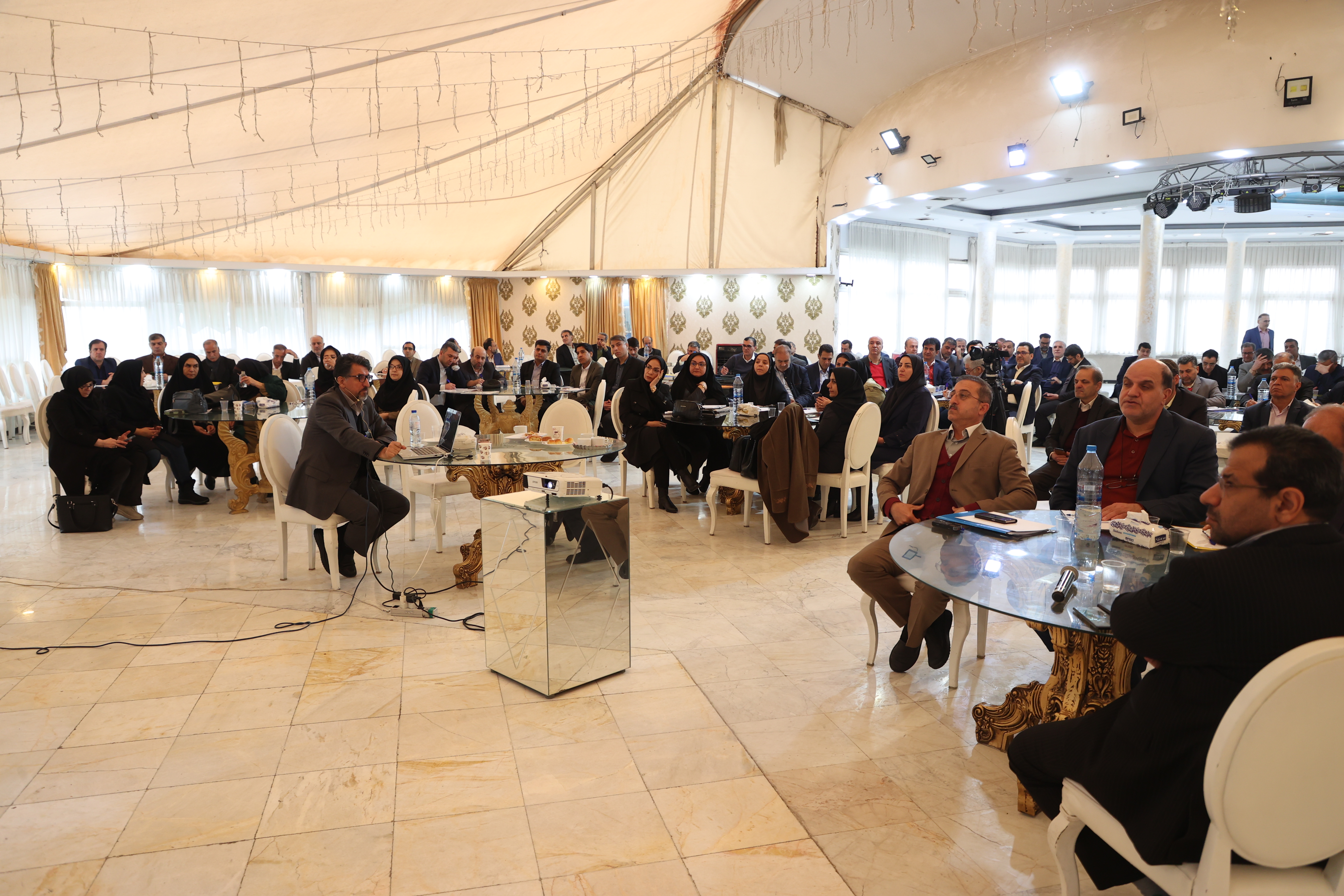 دوره آموزشی کارگاه تهیه صورت‌های مالی با تدریس جناب آقای دکتر رزاق  در مجموعه شهید گرکانی روز دوشنبه مورخ 1403/11/29