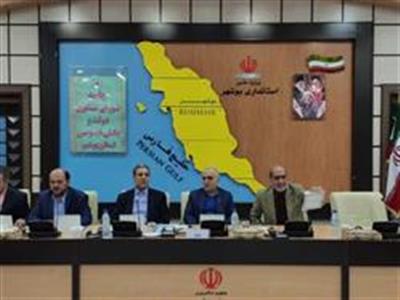 عبور از تحریم ها محصول تلاش جامعه ایرانی است و در حوزه اقتصاد محصول فعالیت رزمندگان اقتصادی یعنی بخش خصوصی است/ به‌رغم همه محدودیت‌هایی كه برای جمهوری اسلامی ایران اعمال كرده‌اند حجم تجارت خارجی ایران از ۶۰ میلیارد دلار فراتر رفته است./ ارائه خدمات بخش های گمرك، مالیات، سرمایه گذاری خارجی، بانك ، كسب مجوزها و... به مردم باید در محیطی باشد كه نیاز به طی مسافت نباشد، این مهم با هوشمند سازی اقتصاد و بكارگیری فناوری های نو‌ تحقق یافتنی است/ برای حل معضل اموال مازاد بانكها سامانه ای برای فروش این اموال راه اندازی گردید و درآمد حاصل از آن به بانكها برای تسهیلات دهی بیشتر برخواهد گشت/ با ظرفیت های خوبی كه استان بوشهر دارد این استان با بسیج امكانات و منابع و تكمیل زنجیره ارزش و با پیشرفت سریع، می تواند سكوی رشد و توسعه در كشور باشد/ با توجه به قابلیت های كم نظیر استان بوشهر در حوزه انرژی و دریا، در صورت توجه به اقتصاد انرژی و اقتصاد دریا و تكمیل زنجیره ارزش در این حوزه، با تحقق اقتصاد هوشمند می توان نرخ بیكاری استان را از ده و چهار دهم در صد فعلی به زیر پنج درصد كاهش داد