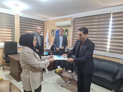 تجلیل از قهرمانان جشنواره ورزشی ادارات تابعه امور اقتصادی و دارایی استان ایلام